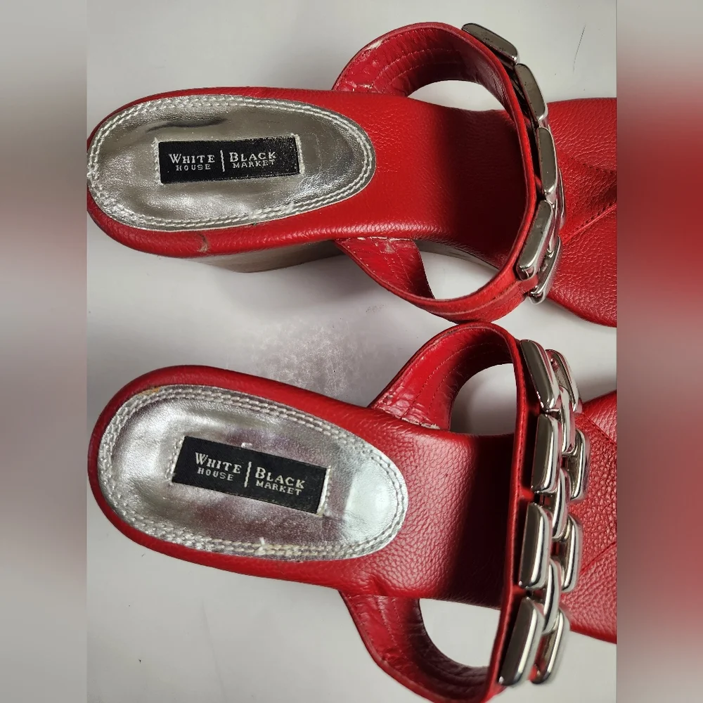 WHBM Red Leather Heavy Chain Accent Wedge Thong Sandals Size 10M